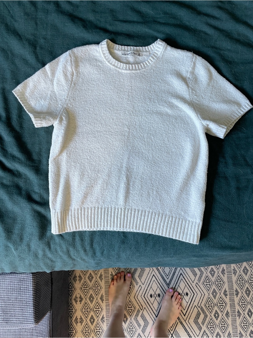 Abercrombie & Fitch White Textured Short-Sleeve Crew Sweater
